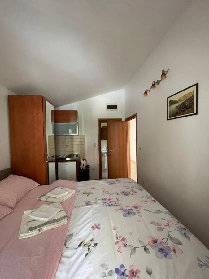 Apartments Manojlovic Будва Екстериор снимка