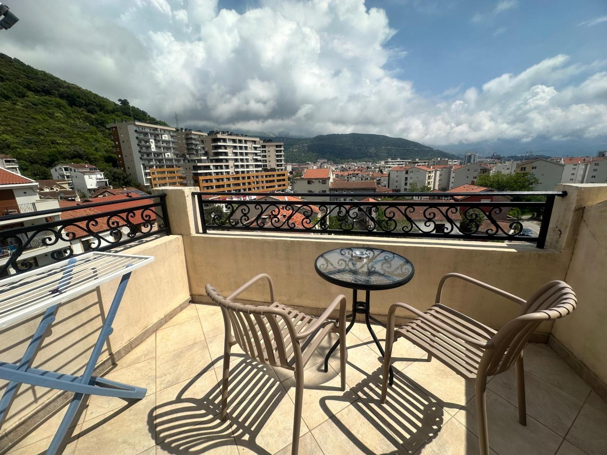 Apartments Manojlovic Будва Екстериор снимка