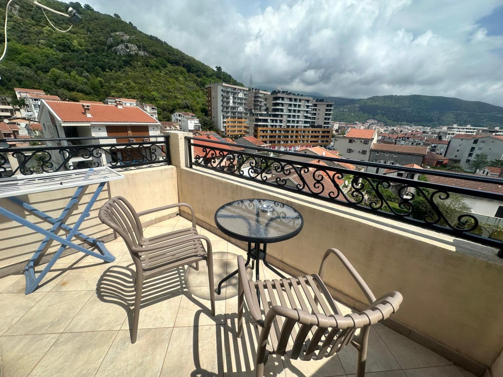 Apartments Manojlovic Будва Екстериор снимка