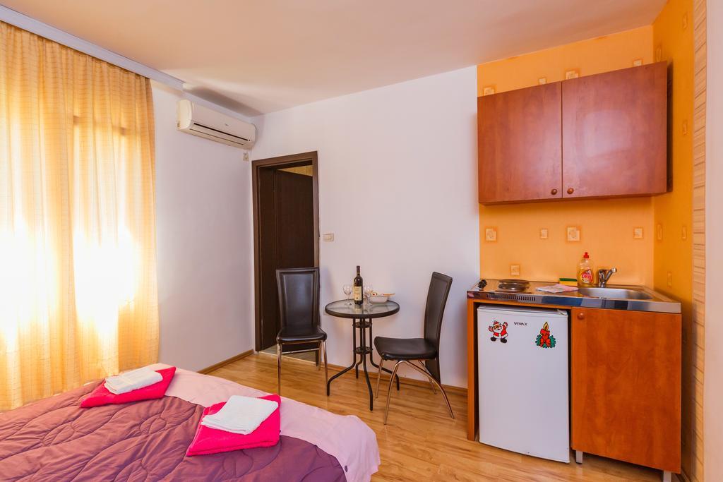 Apartments Manojlovic Будва Екстериор снимка