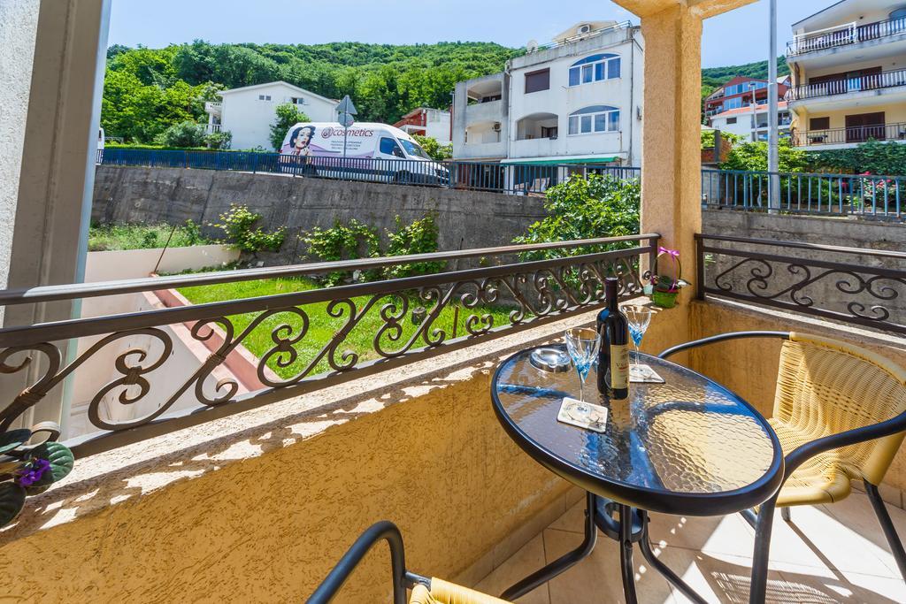 Apartments Manojlovic Будва Екстериор снимка