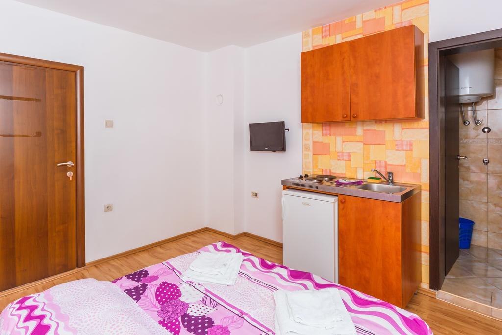 Apartments Manojlovic Будва Екстериор снимка